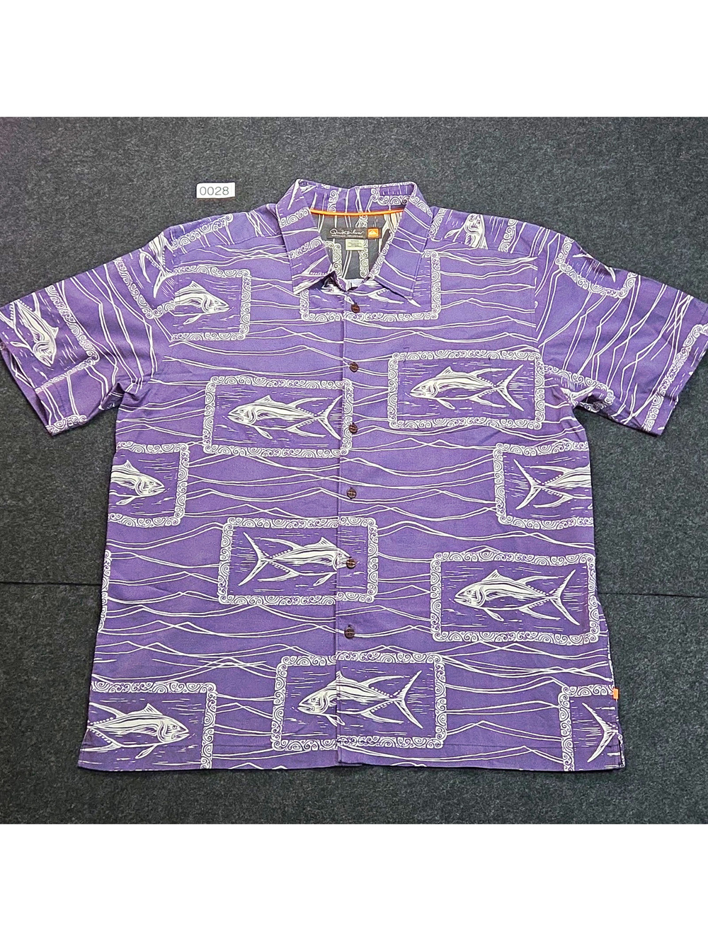 Quiksilver Waterman Men's XL Regular Purple Fish Graphic Button-Up Shirt Pockets